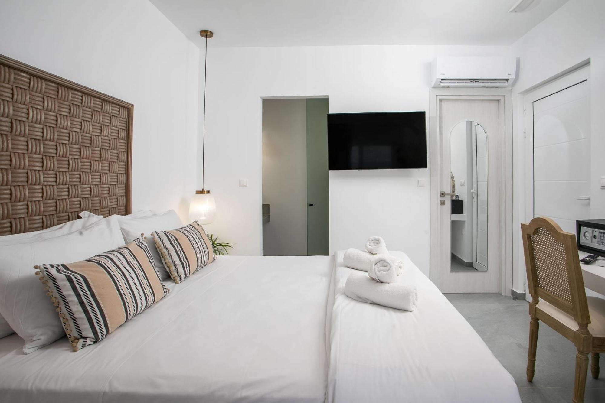 Calma Luxury Studios & Suites ฟาลิรากี ภายนอก รูปภาพ