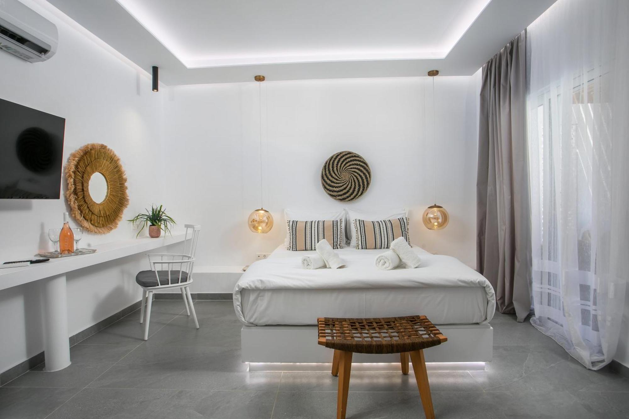 Calma Luxury Studios & Suites ฟาลิรากี ภายนอก รูปภาพ